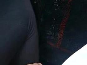 Touching her legs in the bus, (tocando pierna de jovencita)