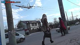 Astounding bimbo upskirted right on the street