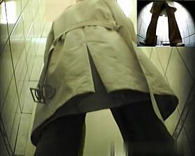 Girls Pissing voyeur video 227