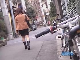 Noisy small doll gets caught of her guard during instant sharking meeting