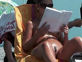 Tanned body and a gorgeous vagina