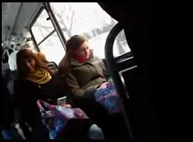 DICK Flash to curious girl on bus