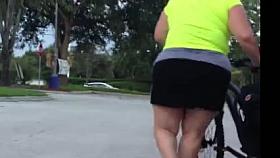 i catch up her on the bike