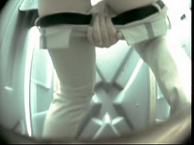 Hot hairy pussy uncovered on the sexy pissing video