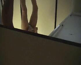 Spying girls in changingcabin after swimming