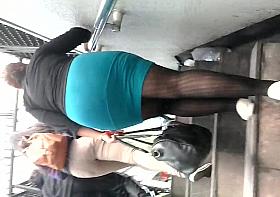 Gordibuena saliendo del metro