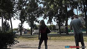Chick in provocative clothes in the upskirt video