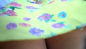 Quickie Coroa cuzuda de fio dental na feira