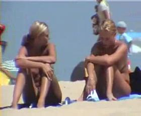 Cute blonde girls at beach - hidden cam