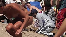 Gorgeous girl Topless on the Beach