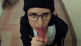 Public Cum Walk at the Mall!