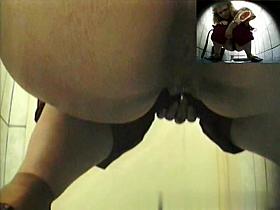 Girls Pissing voyeur video 330