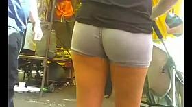 CASADA NALGONA EN SHORT MERCADO (BUEN CULO)