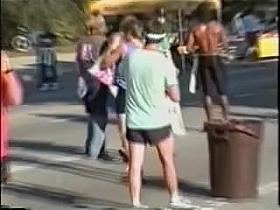 Sporty chick impressing with the candid ass in the street 04d