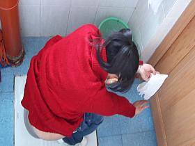 Sexy pissing chicks are filmed by the voyeur spy