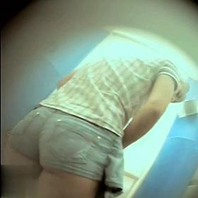 Girls Pissing voyeur video 105
