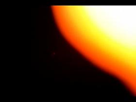 bajo la falda en la disco 1