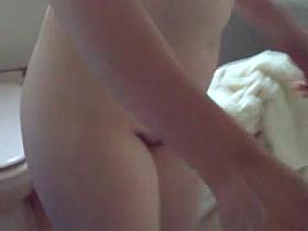 Nice Body & Hairy Pussy Goes For A Shower