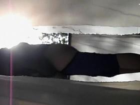 Woman caught peeing and cleaning pussy