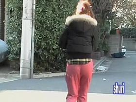 Casual oriental bimbo getting really stunned when she meets some sharking fella