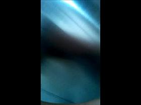 Morena boa de shortinho por baixo