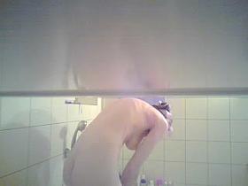 15 Minutes of my hot MUM - hidden cam - comment video