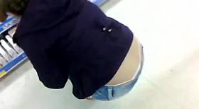 SDRUWS2 - GIRLFRIEND'S UPSKIRT AT SHOPPING MALL