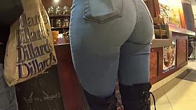 Nice ass in baggy pants