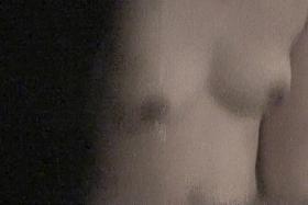 Asian amateur is exposing her nude boobs in the sauna nri076 00