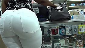 BLACK DONK BOOTY IN WHITE!!!!