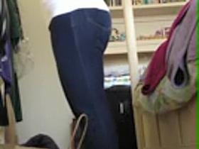 Peeping on my aunt's hairy pussy