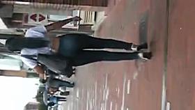 My vecina culona moviendolo rico