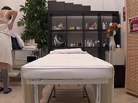 Free spycam sex massage with real kinky asian doggy style