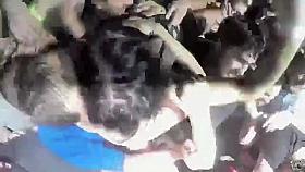 Enchanting singer jumps into the crowd