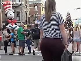 Big ass teen in dark red leggings