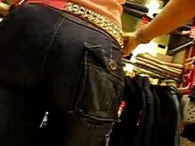 This little white chick has an amazing ass