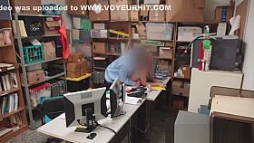 A guard drills pussy if a teen thief