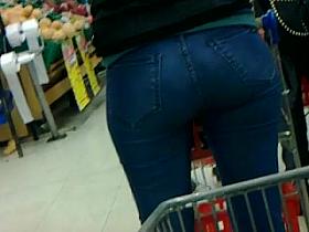 Culo de teen en supermercado...Ass teen in supermarket