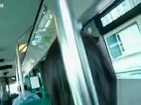 Dude furiously masturbates his weenie on the bus