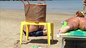 Pawg woman on the beach