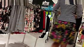 Pretty Woman On Fitting