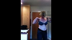 Spy my wife - Unaware being filmed