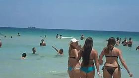 Wide Hot Thighs. Large a-hole !