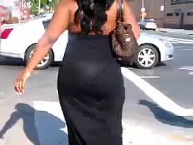 Big juicy ass in street