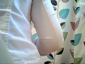 Wipe of a shaved pussy that just pissed