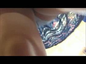 debajo de la falda en tren brasil