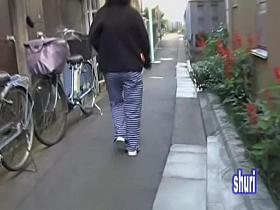 Cute Asian teen caught the attention of shuri sharking guys