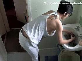 Caught my wife boobs