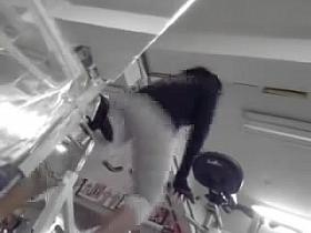 moviendo el culo en el gym