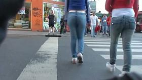 Candid voyeur video shows a huge ass in tight jeans.